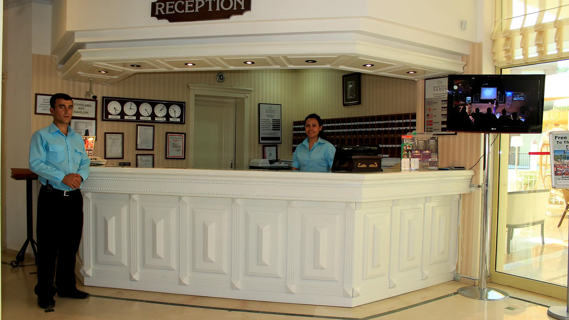 Faros Grand Hotel location