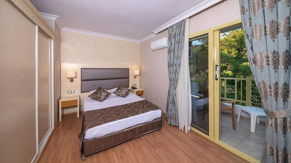 Faros Grand Hotel